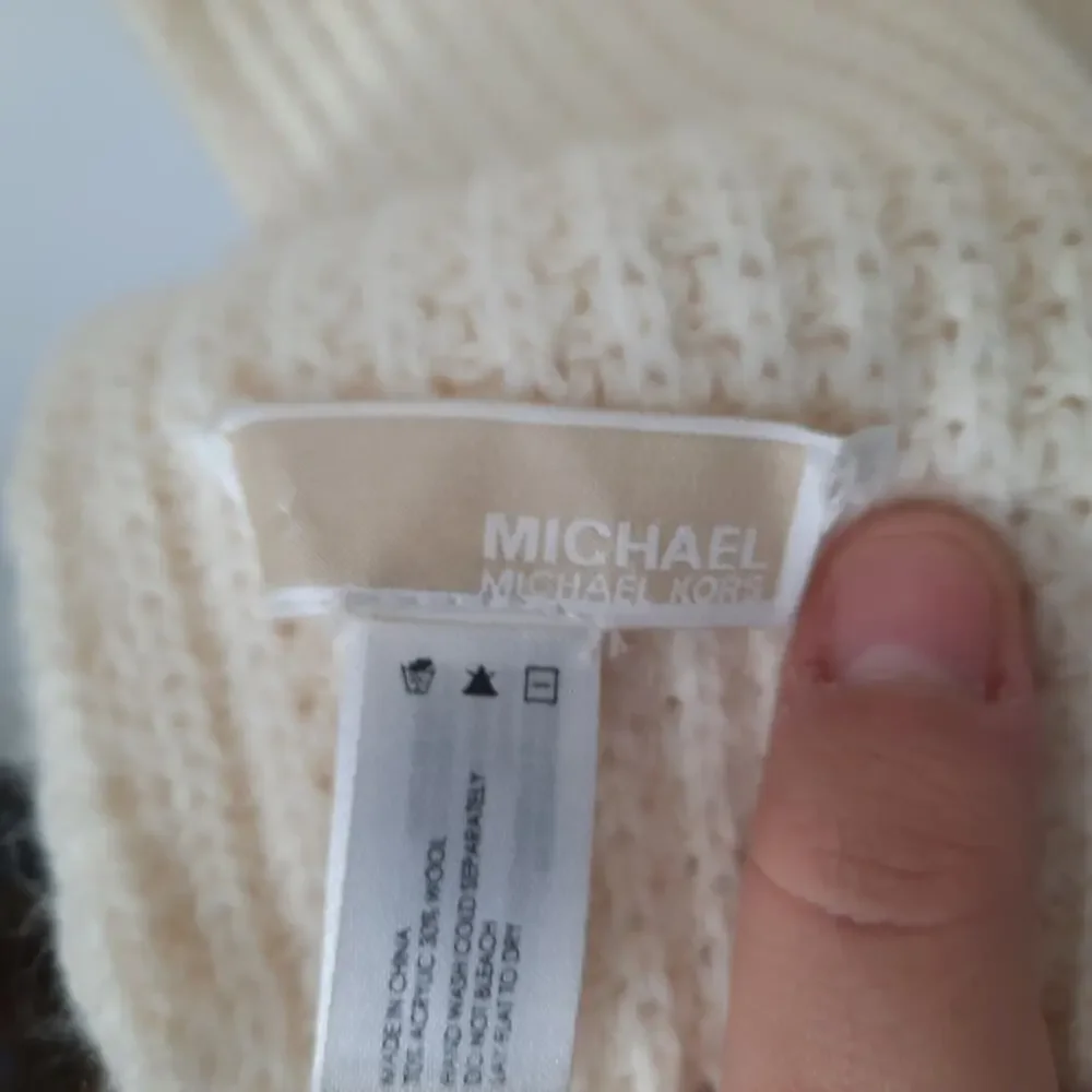Michael Kors ivory white knit scarf wool blend